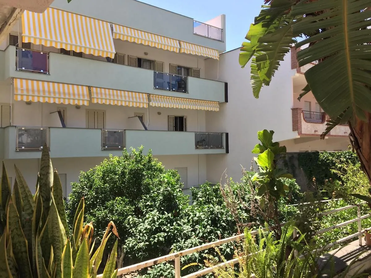 Le Zagare Apartments Sant'Alessio Siculo Lejlighedshotel